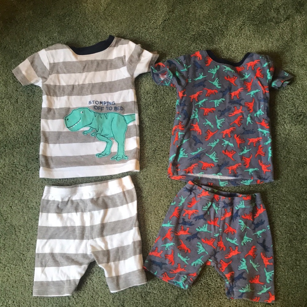 Carter’s pajama set